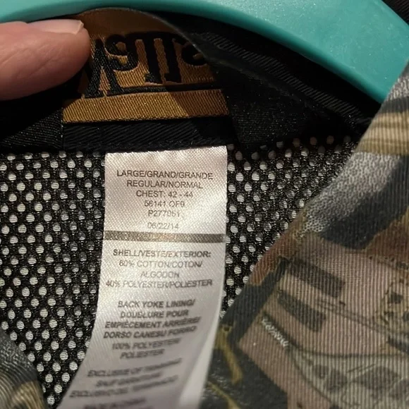 Walls vintage oil field camo top size large. MN1 - Picture 3 of 6